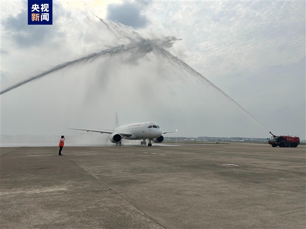 国产大飞机新里程碑！c919完成首次跨境商业包机航行：香港-上海